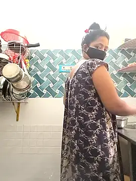 Hot-Tinaa online show from 21, 3, 2026