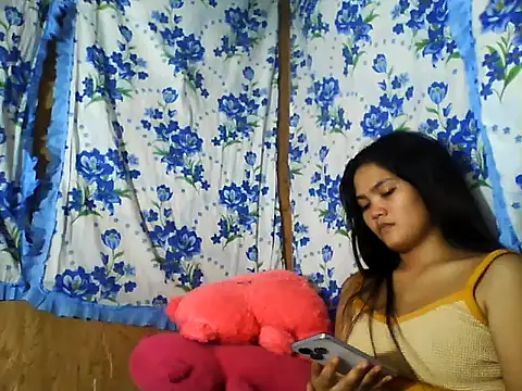 Snapshot of PinaySkinnyJust18 chatting on 3, 7, 2026 PinaySkinnyJust18 online show from 3, 7, 2026