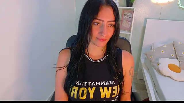 Snapshot of AmmyRouse__ chatting on 4, 2, 2026 AmmyRouse online show from 4, 2, 2026