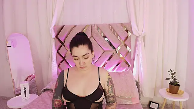 KathiaJenner online show from 16, 4, 2026