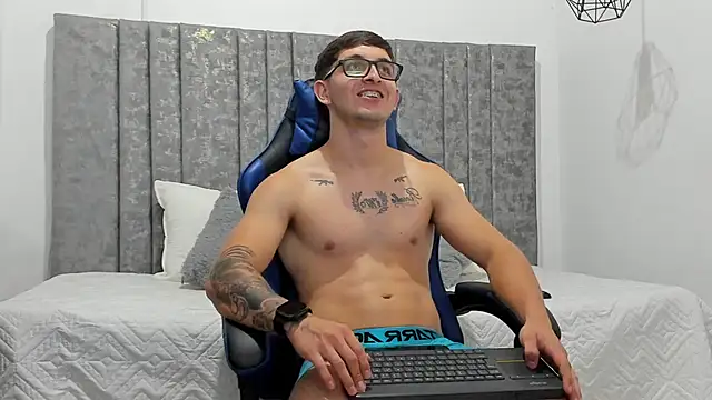 Calvin Hunter online show from 7, 2, 2026