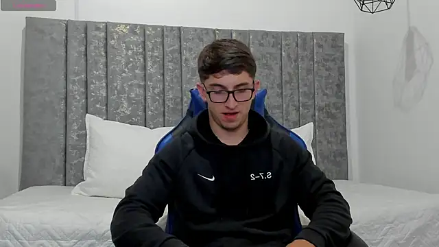 Calvin Hunter online show from 2, 4, 2026