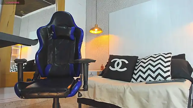 Dusan Grey77 online show from 19, 2, 2026