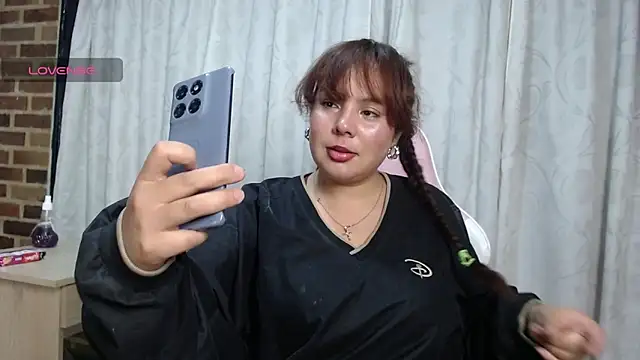 Snapshot of HannaRose- chatting on 3, 3, 2026 HannaRose- online show from 3, 3, 2026