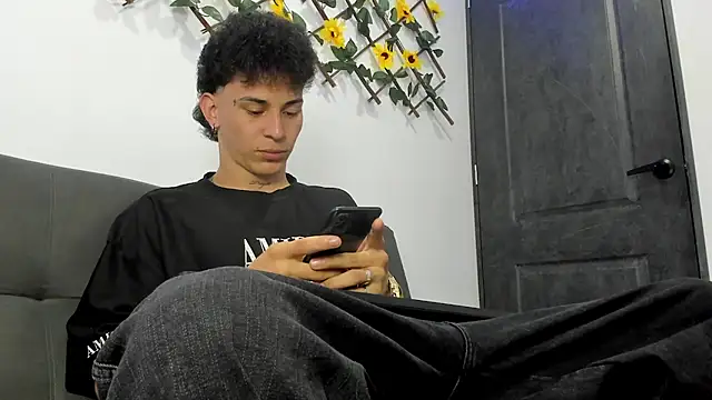 Maxxx bigcockx online show from 28, 2, 2026