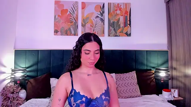Snapshot of IrinaBlanc chatting on 24, 5, 2026 IrinaBlanc online show from 24, 5, 2026