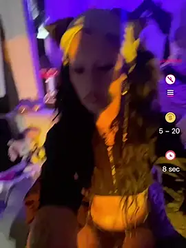 luxxlola online show from 2, 6, 2026