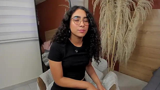 scarlett25   online show from 17, 4, 2026