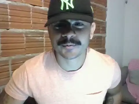 Snapshot of moreno18rn chatting on 10, 4, 2026 moreno18rn online show from 10, 4, 2026