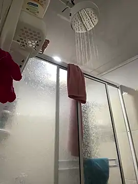 lizzy luminair online show from 28, 2, 2026