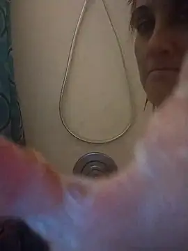 BusyB1983 online show from 1, 4, 2026