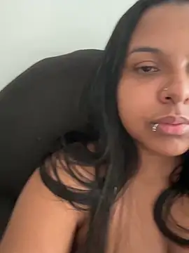 Snapshot of bella_255 chatting on 24, 3, 2026 bella 255 online show from 24, 3, 2026