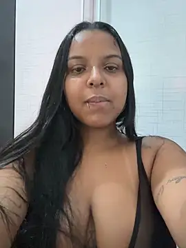 Snapshot of bella_255 chatting on 28, 3, 2026 bella 255 online show from 28, 3, 2026