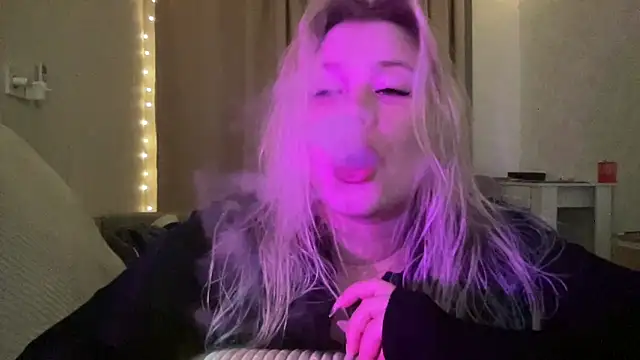 Lulu Di online show from 24, 3, 2026