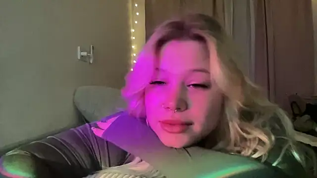 Lulu Di online show from 28, 3, 2026