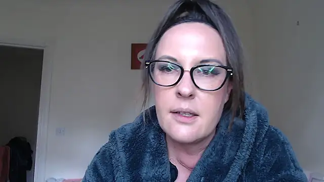 PsychicDominatrix online show from 10, 6, 2026