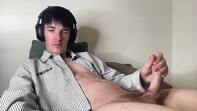 NovaTwinkx online show from 1, 2, 2026