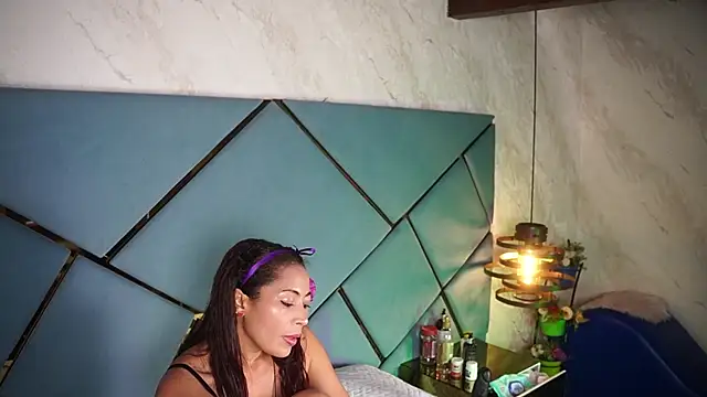 karol sm online show from 12, 4, 2026