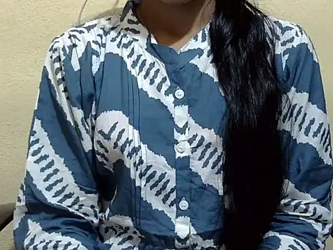 Snapshot of Khushi_v chatting on 8, 2, 2026 Khushi v online show from 8, 2, 2026