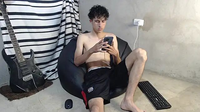 Johnny cagee  online show from 29, 5, 2026