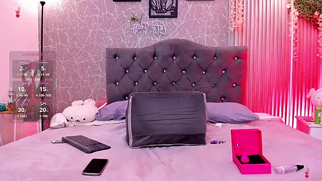 lana gill1 online show from 4, 4, 2026