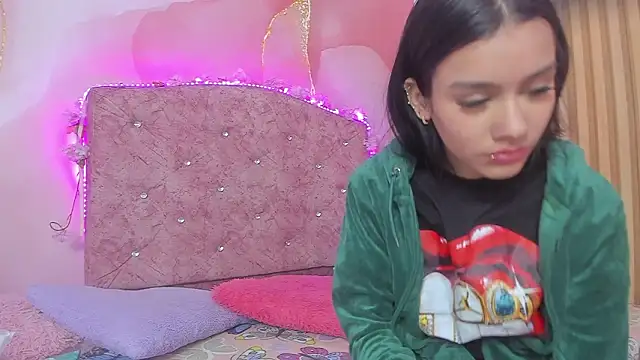 Melanie  Evans online show from 16, 3, 2026