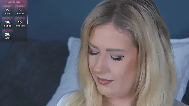 Snapshot of OndinaNoire chatting on 9, 2, 2026 OndinaNoire online show from 9, 2, 2026