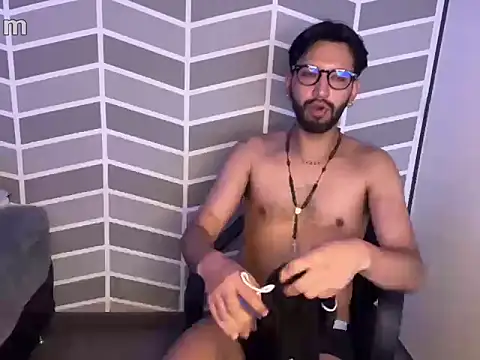 Snapshot of thomass1018 chatting on 11, 2, 2026 thomass1018 online show from 11, 2, 2026