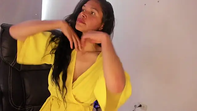 Snapshot of _aish_a chatting on 21, 6, 2026 aish a online show from 21, 6, 2026