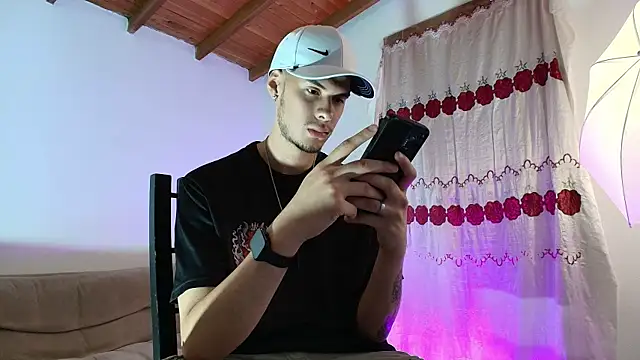 Snapshot of Vlad__night chatting on 10, 6, 2026 Vlad night online show from 10, 6, 2026