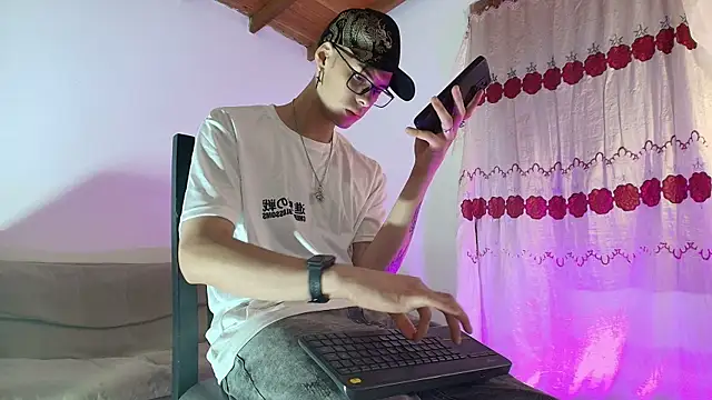 Snapshot of Vlad__night chatting on 12, 6, 2026 Vlad night online show from 12, 6, 2026