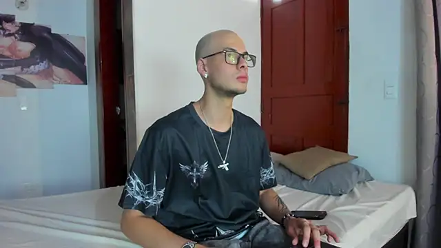 Snapshot of Vlad__night chatting on 14, 7, 2026 Vlad night online show from 14, 7, 2026