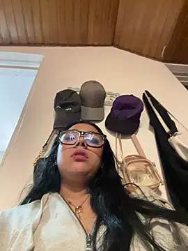 Snapshot of Violetta_pinkk1 chatting on 28, 2, 2026 Violetta pinkk1 online show from 28, 2, 2026