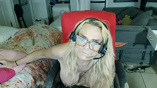 Snapshot of starandsky chatting on 6, 7, 2026 starandsky online show from 6, 7, 2026