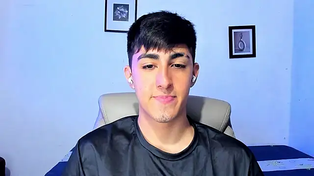 Snapshot of babyted272 chatting on 4, 2, 2026 babyted272 online show from 4, 2, 2026