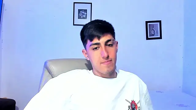 Snapshot of babyted272 chatting on 4, 3, 2026 babyted272 online show from 4, 3, 2026