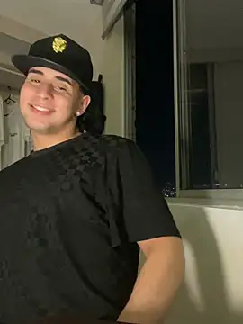 Snapshot of Maximuz1920 chatting on 5, 2, 2026 Maximuz1920 online show from 5, 2, 2026