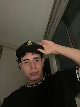 Snapshot of Maximuz1920 chatting on 6, 2, 2026 Maximuz1920 online show from 6, 2, 2026