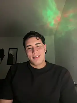 Snapshot of Maximuz1920 chatting on 1, 4, 2026 Maximuz1920 online show from 1, 4, 2026