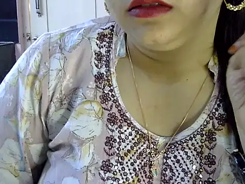 Snapshot of Cute_Aliyaa chatting on 21, 6, 2026 Cute Aliyaa online show from 21, 6, 2026
