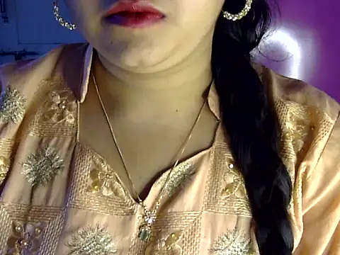 Snapshot of Cute_Aliyaa chatting on 11, 7, 2026 Cute Aliyaa online show from 11, 7, 2026