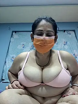 Snapshot of diyam4002 chatting on 17, 2, 2026 diyam4002 online show from 17, 2, 2026