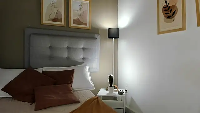 Snapshot of SalomeStorm_ chatting on 4, 3, 2026 SalomeStorm online show from 4, 3, 2026