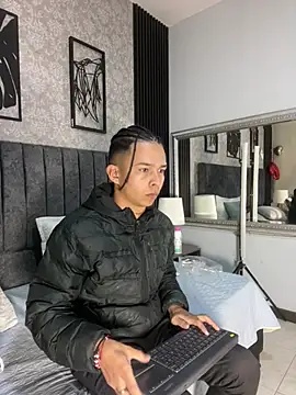 bliinkii and luka  online show from 24, 2, 2026