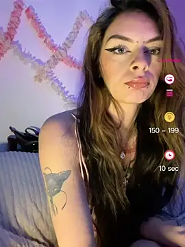 Snapshot of Queen-Pinky chatting on 11, 6, 2026 Queen-Pinky online show from 11, 6, 2026