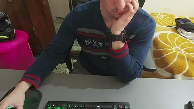 Daniiiel13 online show from 7, 2, 2026