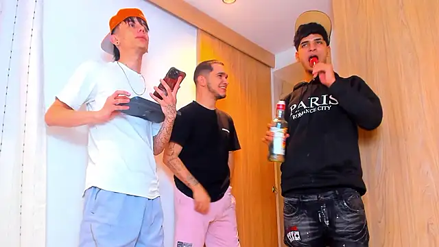 Snapshot of TheBatMansion chatting on 11, 2, 2026 TheBatMansion online show from 11, 2, 2026