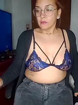kuramaqueen online show from 6, 6, 2026