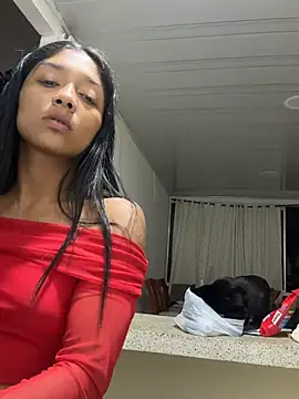 Snapshot of Vinaaly_ chatting on 28, 7, 2026 Vinaaly online show from 28, 7, 2026
