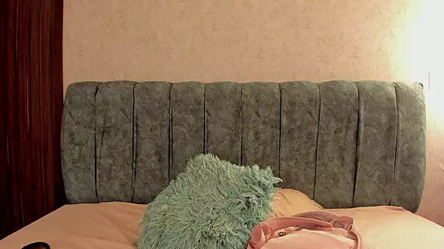 Aleera Walton online show from 19, 3, 2026